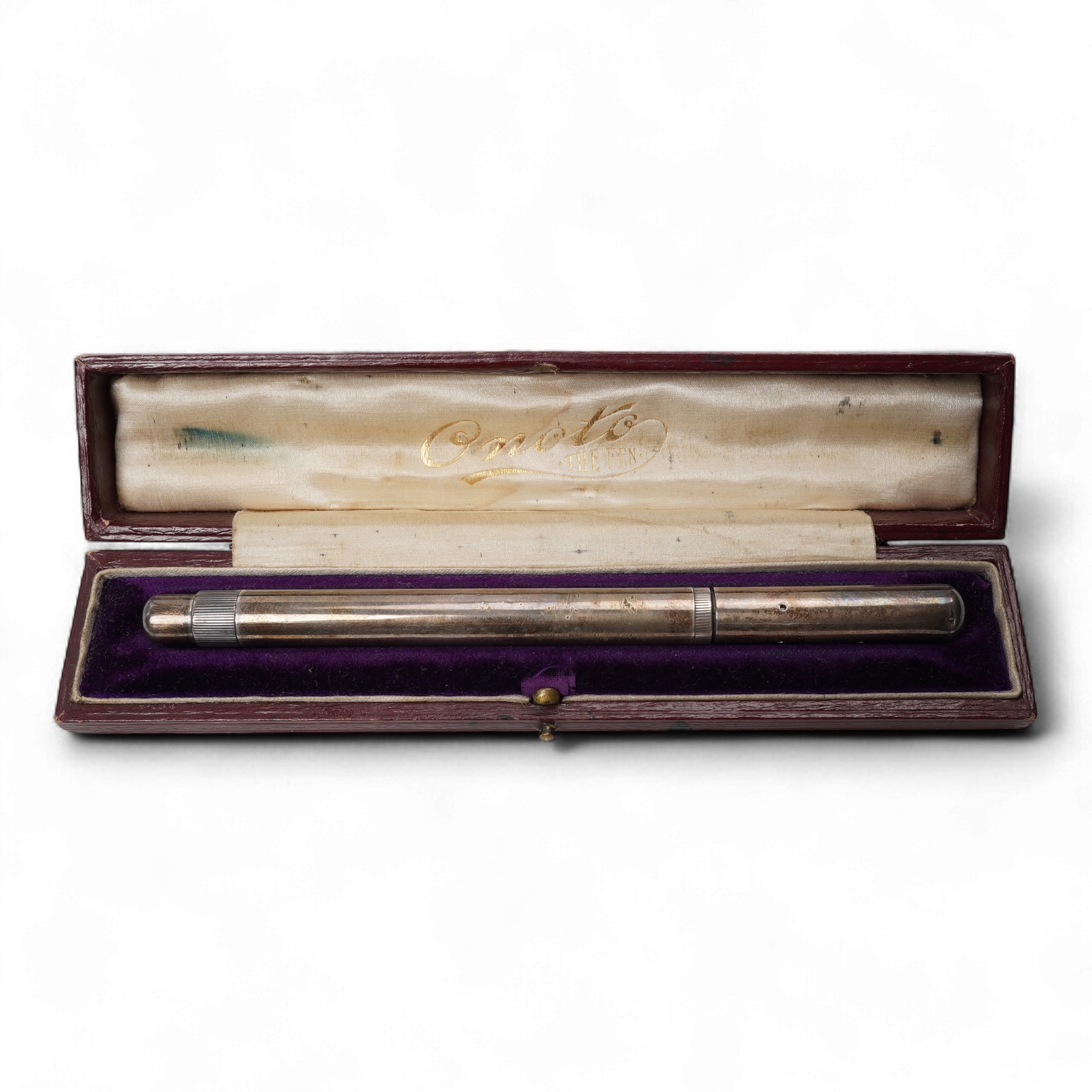 A De La Rue Onoto silver fullsize piston filler in original presentation case, with 14ct Onoto nib